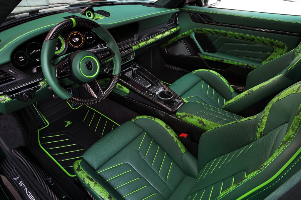 Porsche 992 Stinger GTR Limited Carbon Edition green salon