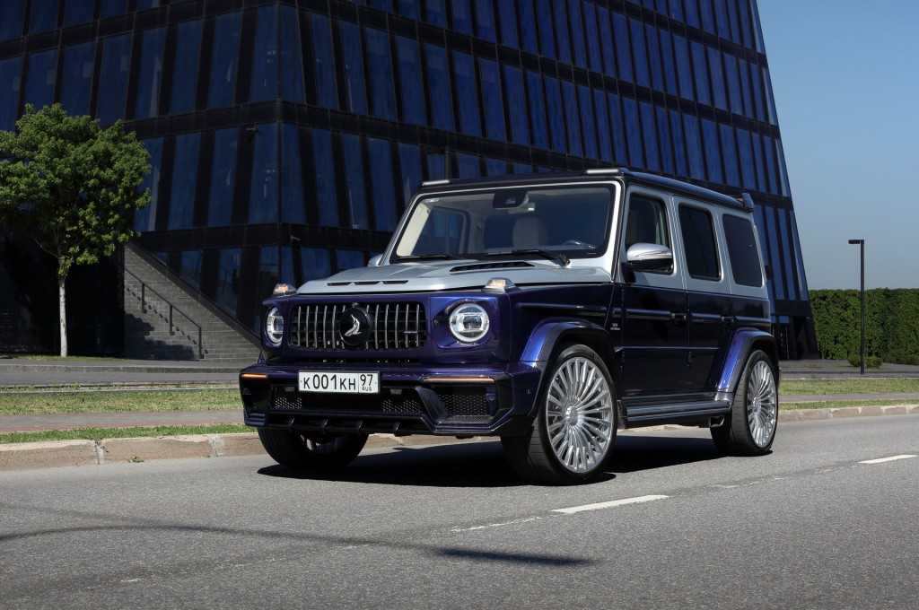 Mercedes-Benz G-class INFERNO white and silver