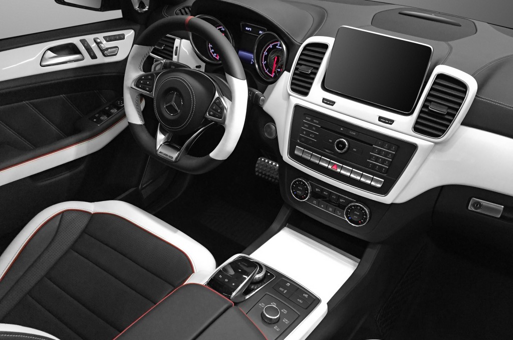 Black & White: GLE Coupe Interior