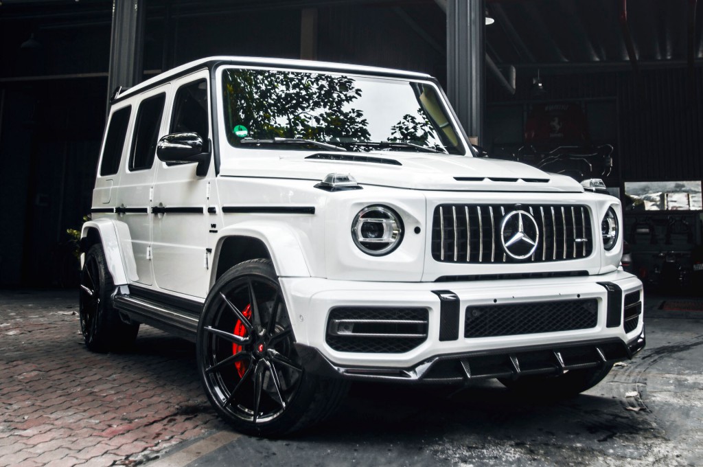 Classic white & black G63 with INFERNO LIGHT