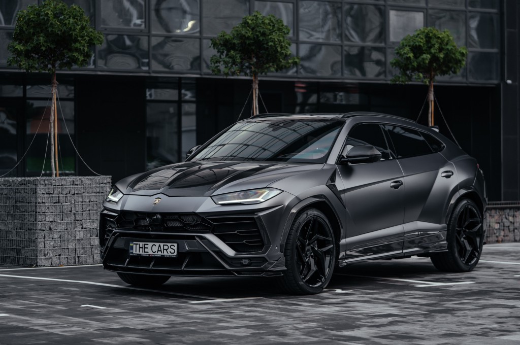 Lamborghini Urus grey