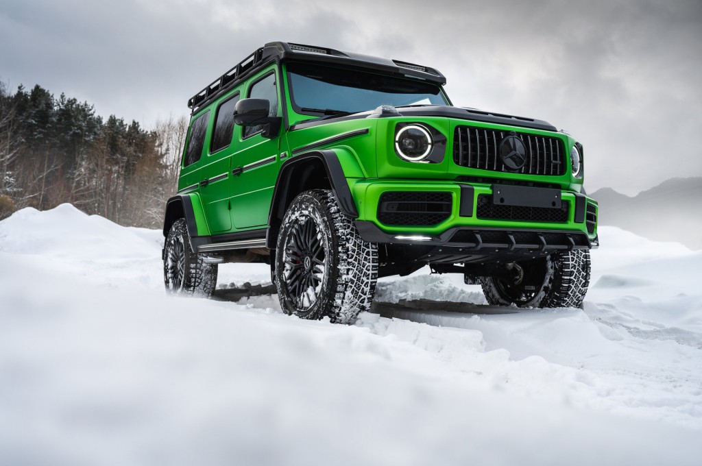 Mercedes AMG G63 4x4² green