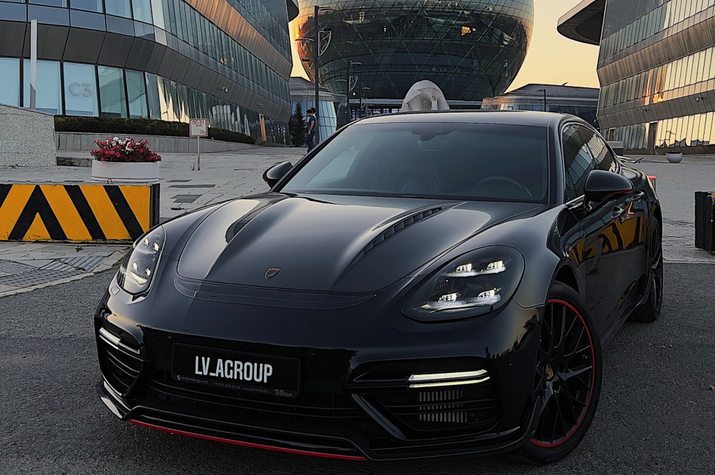 Porsche Panamera GT Edition black