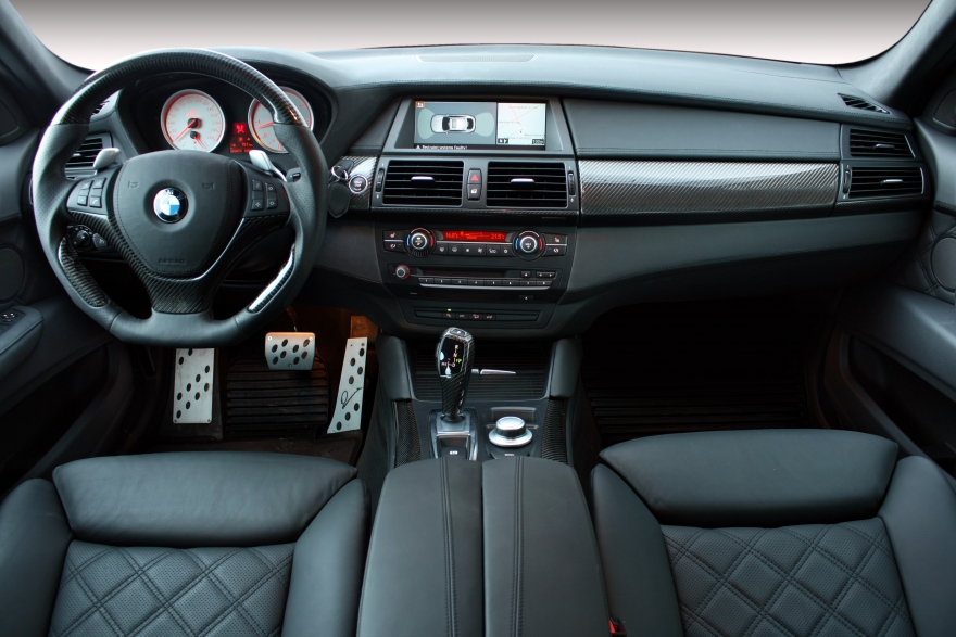 BMW CLR X 650 Lumma Design black interior