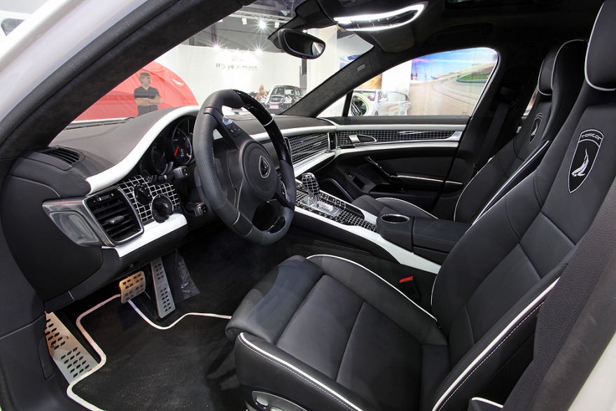 Porsche Panamera Stingray White ADV.1 interior