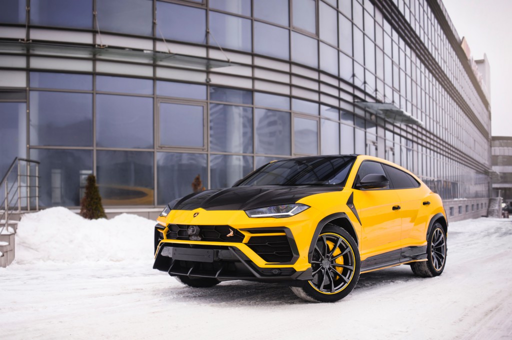 Lamborghini Urus Yellow stealth carbon edition 1/3 part 2